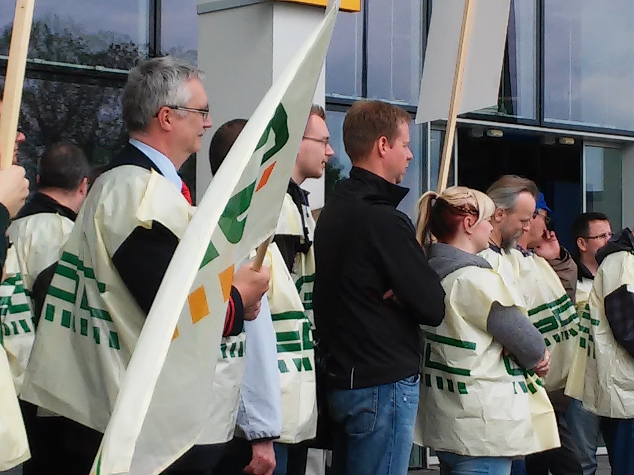 8. Mai 2015 - Kundgebung vor Ostbahnhof