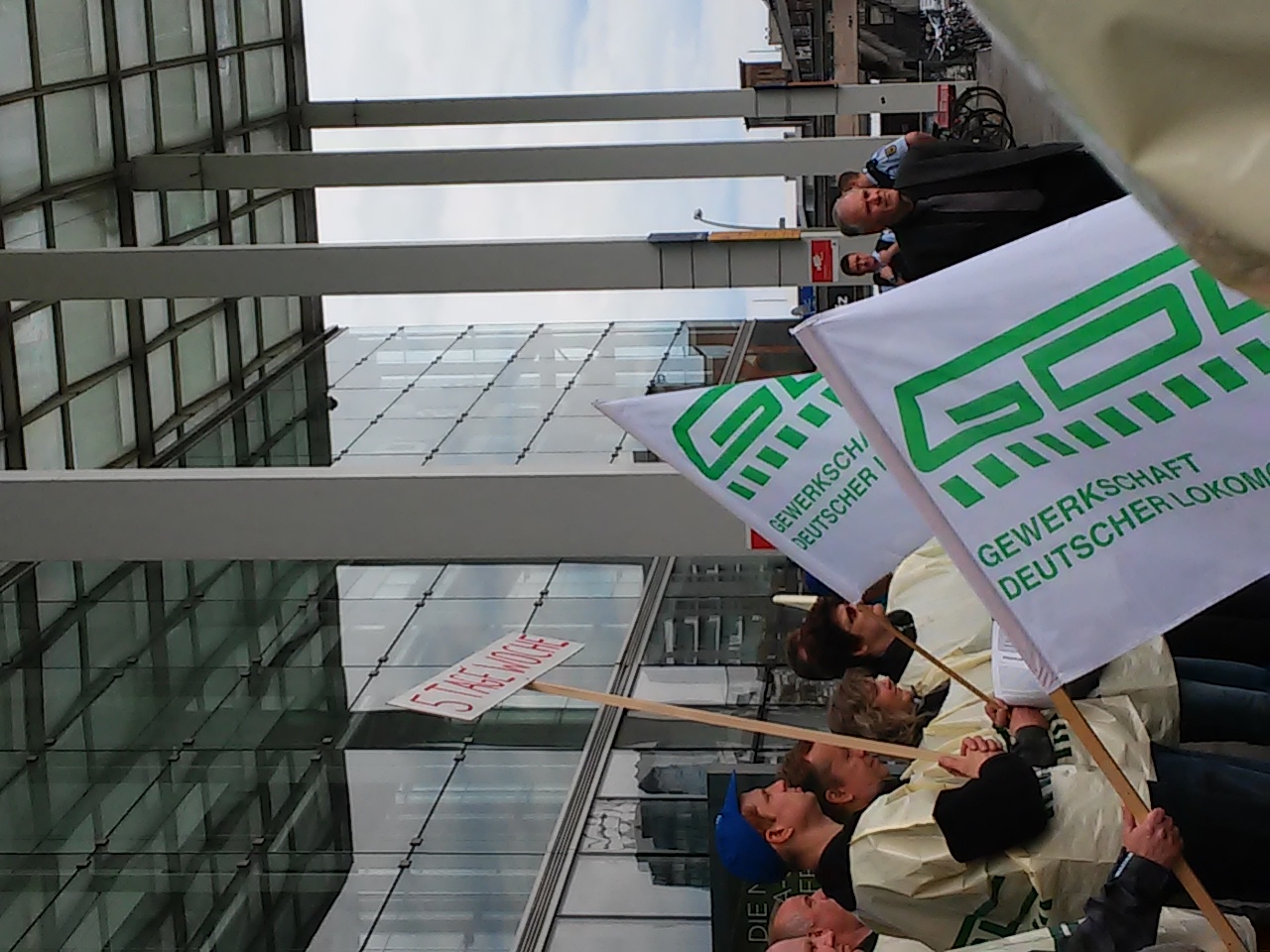 8. Mai 2015 - Kundgebung vor Ostbahnhof