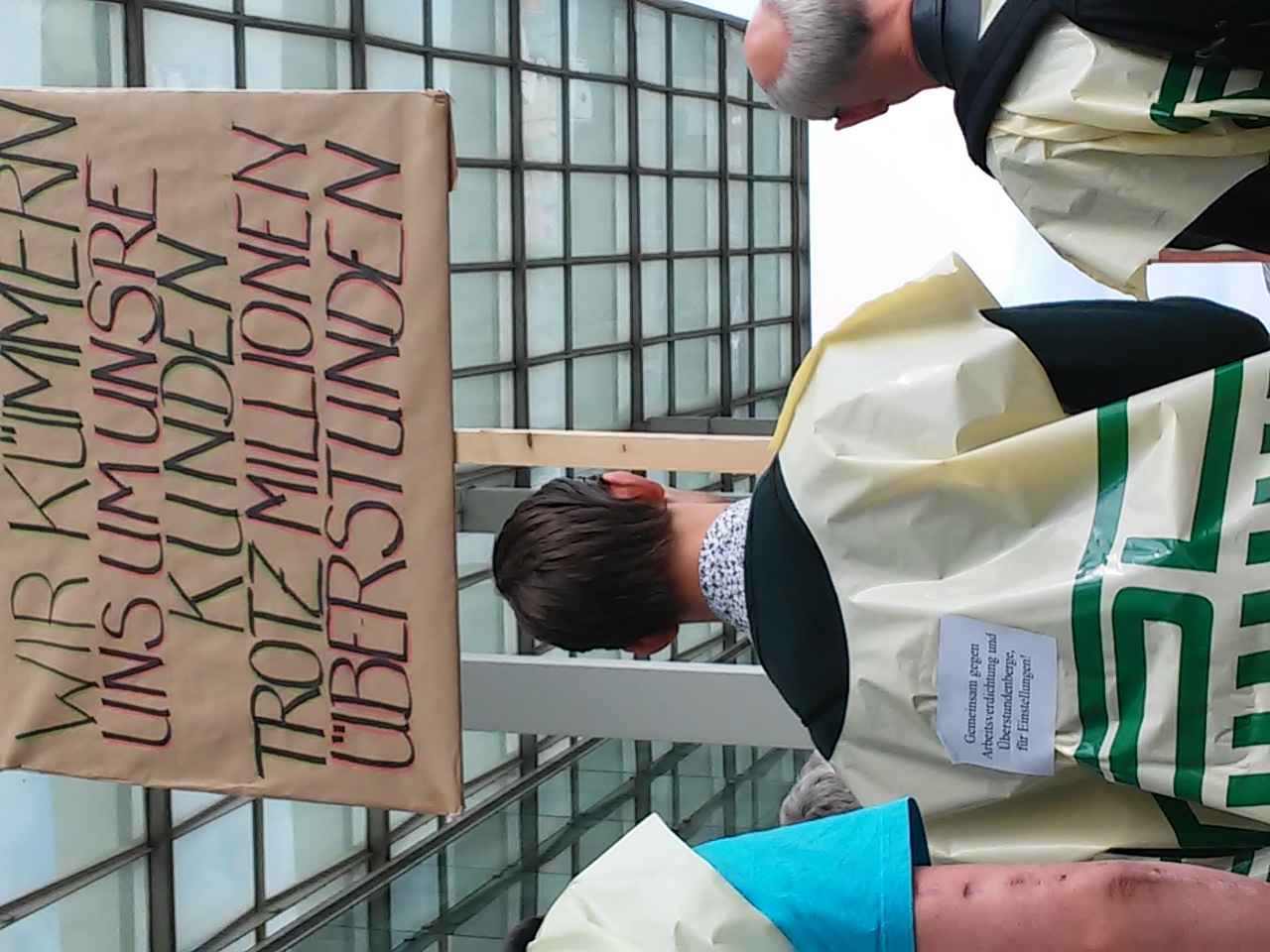 8. Mai 2015 - Kundgebung vor Ostbahnhof