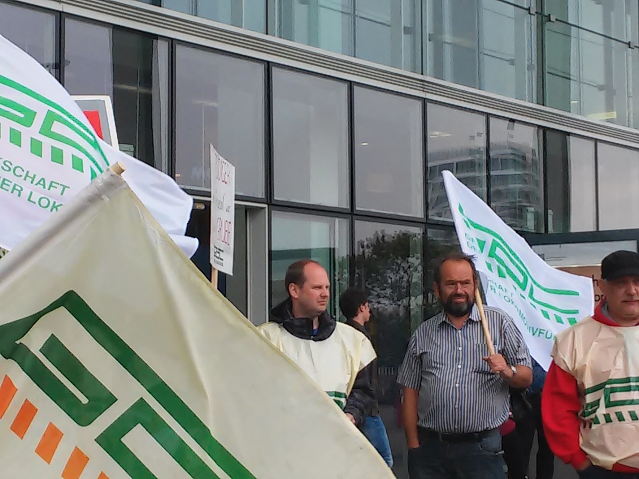 Kundgebung vor dem Ostbahnhof 9. Mai