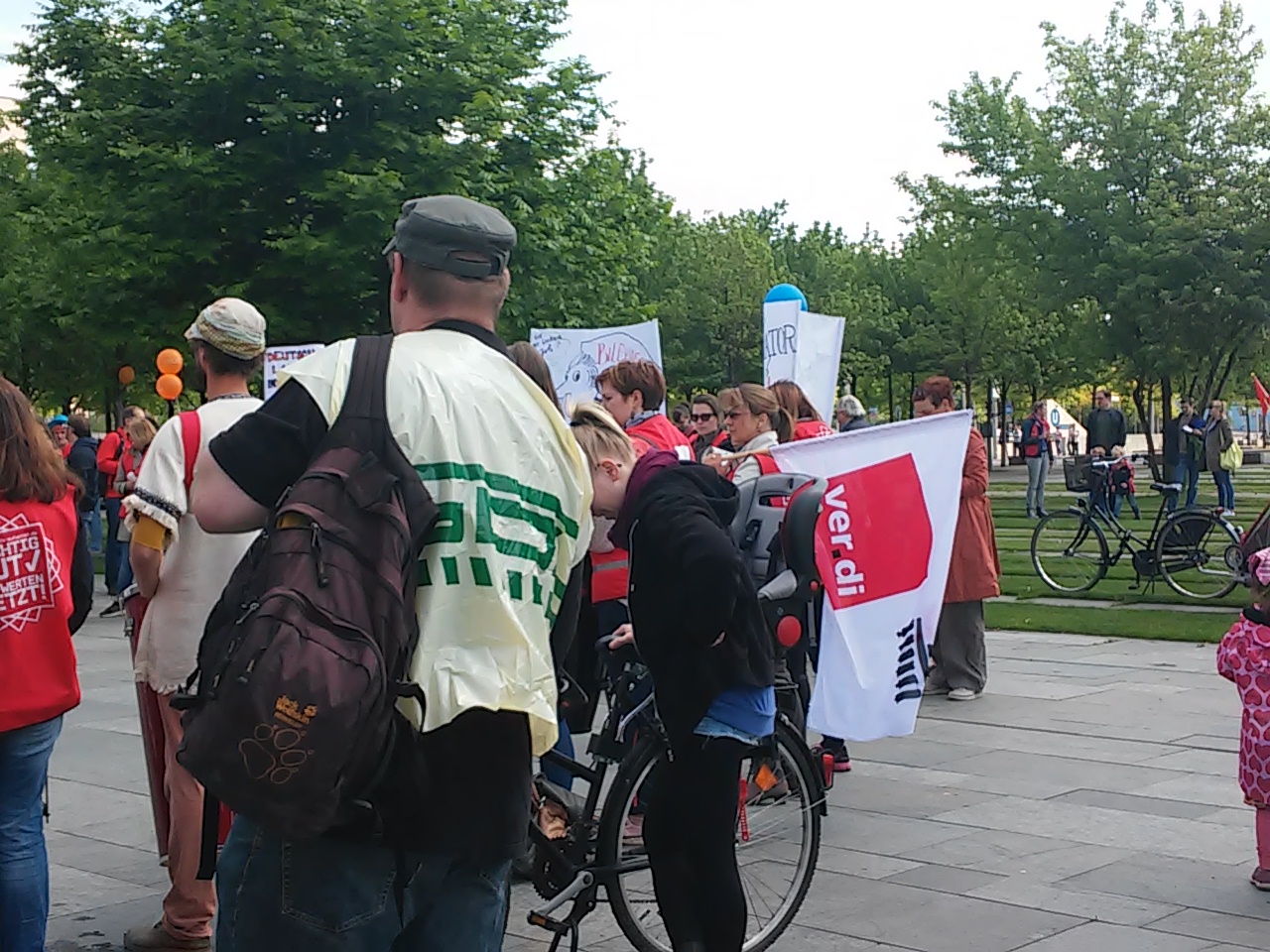 Streik vor dem Kanzleramt - 21. Mai 2015
